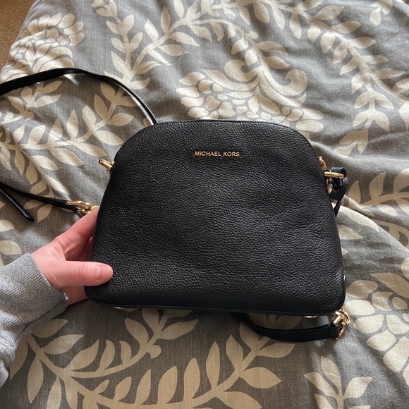 Michael Kors Handbags - Michael Kors Leather Purse